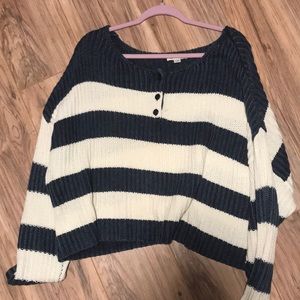 American Eagle Sweater Cropped